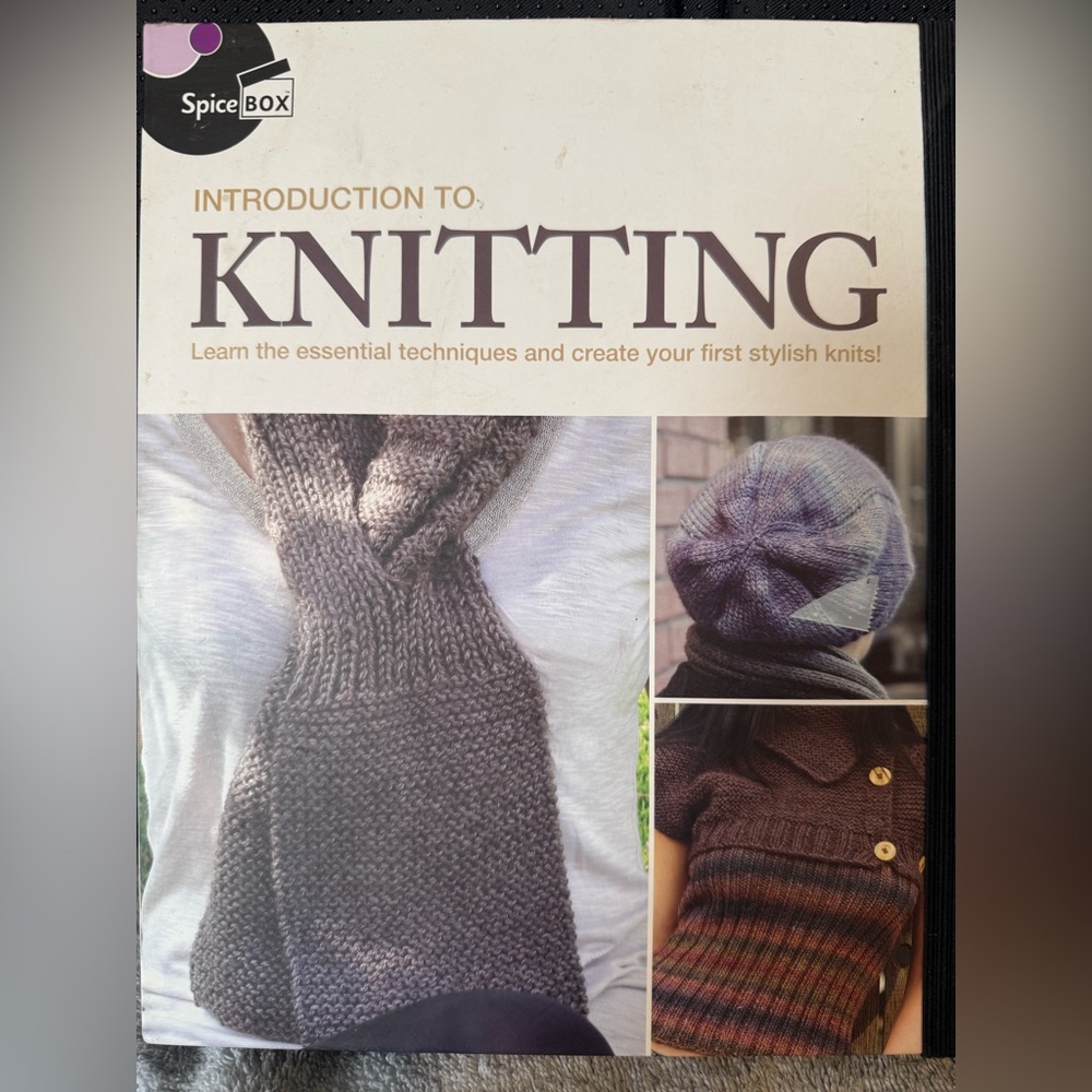 Spice Box, Introduction to Knitting Kit, Craft Project, For Beginners. - Picture 10 of 13